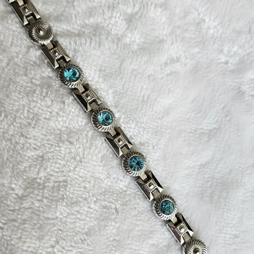 Vintage Silver Tone Scroll Link 7